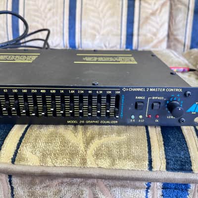 AB International Model 215 Graphic Equalizer image 2
