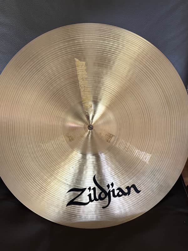 Zildjian 20” Medium Ride image 1