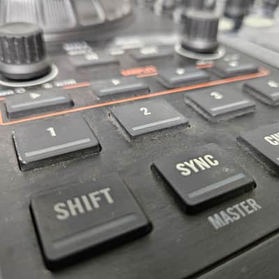Native Instruments Traktor Kontrol S4 2010s - Black image 13