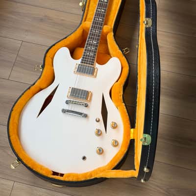 SIGNED ✍️Gibson Custom Shop White Limo Dave Grohl DG-335 Alpine White SIGNED✍️ BY DAVE GROHL 50 PIECES WORLDWIDE RARE Foo Fighters (VIDEO) image 14