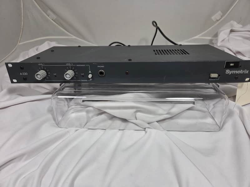 Symetrix A220