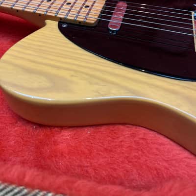 Fender '52 Reissue Telecaster 1994 in Butterscotch Blonde Black Guard in Case image 18