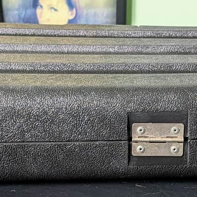 Peavey T-Series Molded Chainsaw Case, 2nd gen image 6