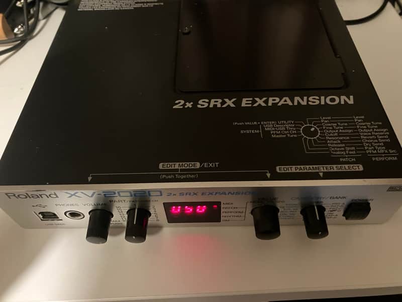 Roland XV-2020 64-Voice Expandable Digital Synthesizer Module 2002 - 2004 - Silver image 1