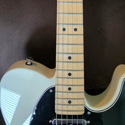 Fender Deluxe Nashville Telecaster with Maple Fretboard 2017 - 2021 White Blonde image 4