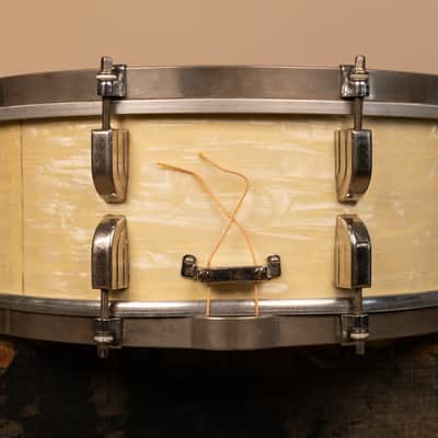 1940s Leedy 5.5x14 Avalon Pearl Broadway Snare Drum image 7