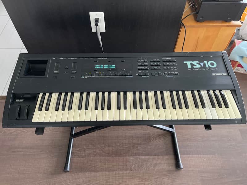 Ensoniq TS-10 Vintage Synthesizer Workstation with Soft Case