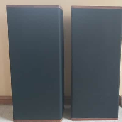 Vandersteen Model 2C Tower Speakers (New Speakers and Socks) image 1