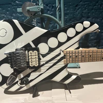 EVH Striped Series Circles/See Ya Eddie Van Halen 2014 - Gloss Hard Case Cool Extras Bild 5