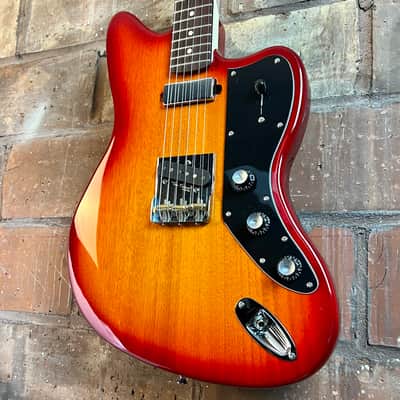 Tone Bakery Jazzbird T with Warmoth Neck and Telecaster/Firebird Pickups - Cherry Sunburst Bild 2