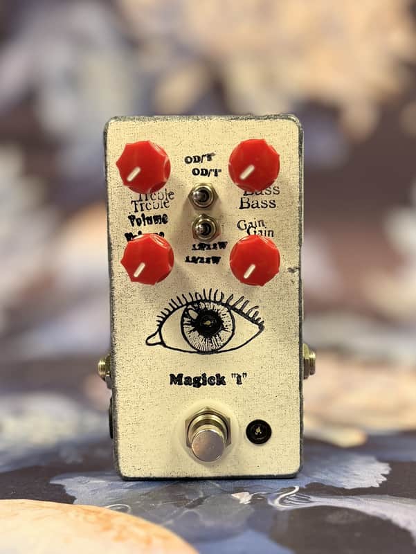 Mid-Fi Electronics Magick "i"  (White) "Free Shipping in the US" image 1
