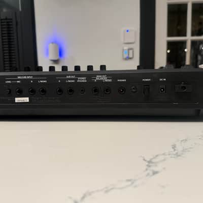 Roland FANTOM-06 61-Key Workstation image 2