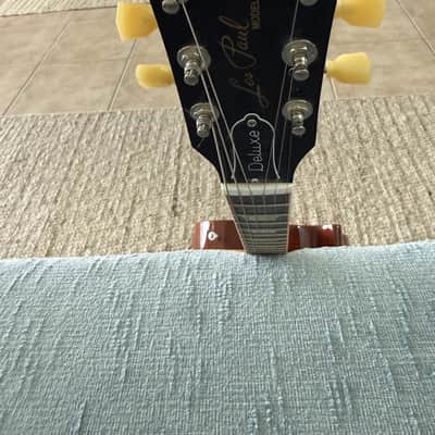 Gibson Les Paul Deluxe 2012 - Gold Top image 11
