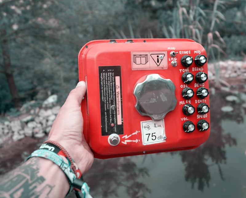 Fanta Studio Noisemaker Octaver Fuzz Delay 2026 - red image 1
