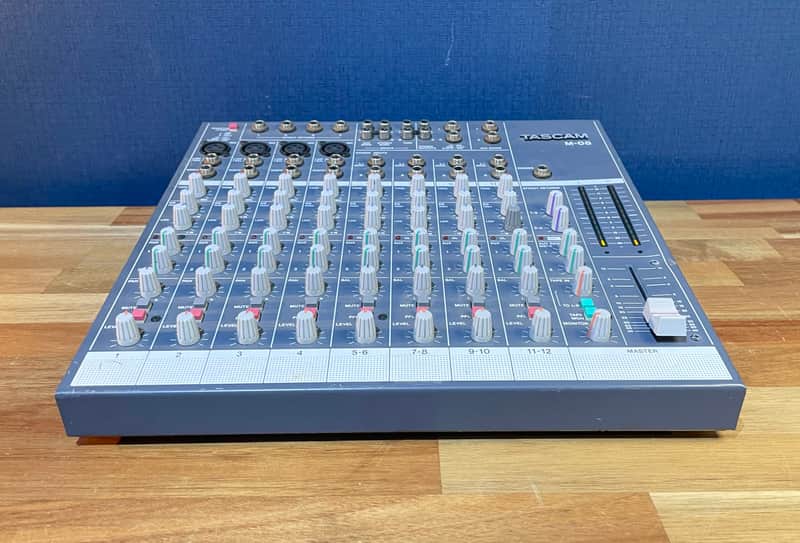 TASCAM M-08 アナログミキサー Tascam M-08 8-channel Mixer | Reverb