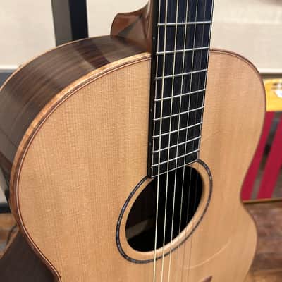 Lowden F-35 East Indian Rosewood and Sitka Spruce Acoustic Guitar with Hardshell Case image 2