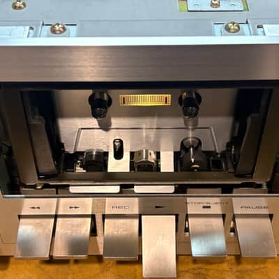 Pioneer CT-F650 4-Track Stereo Cassette Tape Deck 1979 - 1981 - Silver image 5