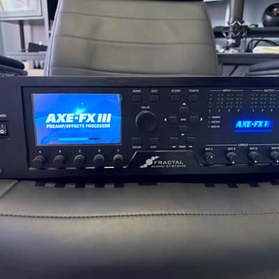Fractal Audio Axe-FX III Mark II with FC-6 Mark II Controller 2020 - Present - Black image 3