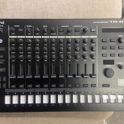 Roland TR-8S AIRA Rhythm Performer with Sample Playback 2018 - Present - Black