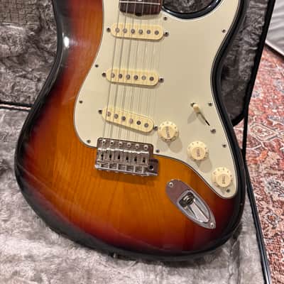 Fender American Original '60s Stratocaster with Rosewood Fretboard 2018 - 2022 - 3-Color Sunburst image 12