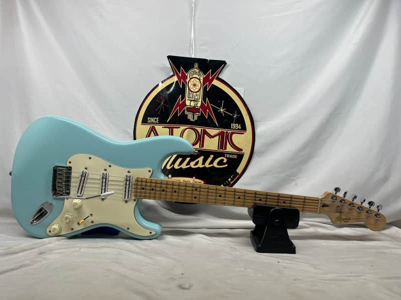 【美品】Squier Deluxe Stratocaster Squier Deluxe Stratocaster 2007 - 2018 | Reverb