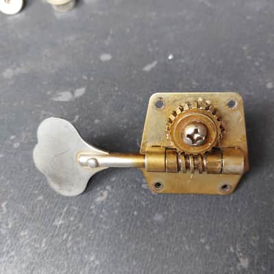 Fender Pre-CBS reverse bass tuners 60s (gold plated) complete w/ bushings and screws image 8