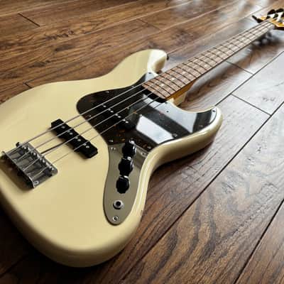 2007 Fender JB-62 Jazz Bass 1962 Reissue Vintage White MIJ Japan image 4