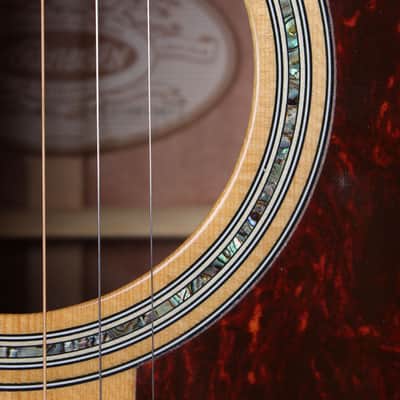 Washburn HD100SWK Heritage Series Acoustic Guitar Natural with Hardshell Case image 5