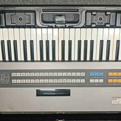 Roland JX-8P + Factory Case - Very Cheap image 5