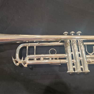 Vincent Bach Stradivarius Model 37 1983-84 - Silver image 3