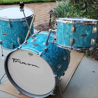 Trixon Luxus 3pc Drum Set 1960’s  - Aquamarine Satin Flame image 4
