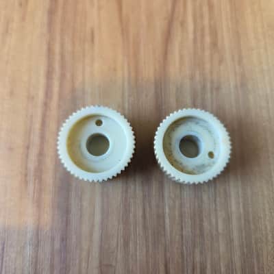 Pair of Vintage Early 1960's Fender White Amplifier Knobs! Rare, Original Parts! image 4