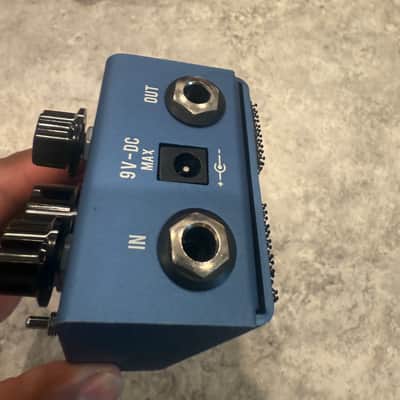 Jackson Audio Prism 2018 - Blue image 2