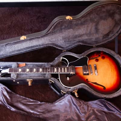 Gibson ES-137 Classic 2011 - Tri-Burst image 10