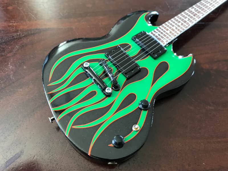 Axe Heaven 1:4 Scale Replica Metallica James Hetfield Grynch Mini Guitar Flames image 1
