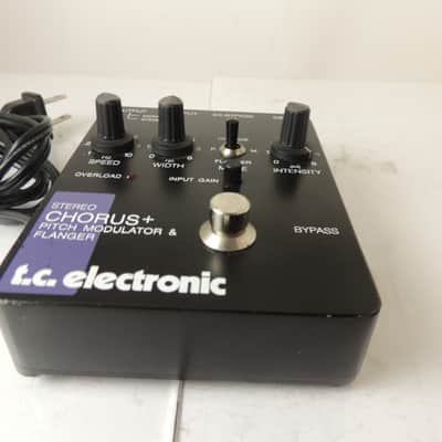 TC Electronics Stereo Chorus Pitch Modulator Flanger FX Pedal Free USA Shipping image 3