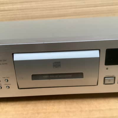 Sony CDP-XB920 QS High-end CD player  Silver XB  920 image 2