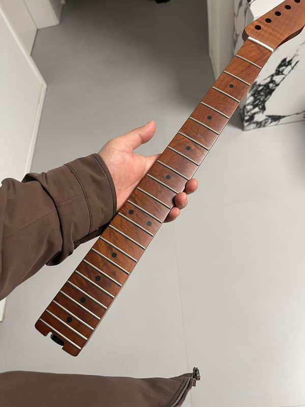 Round End stainless steel 22frets Roasted flame Maple Electric guitar neck Spoke Wheel Truss Rod 25.5inch hole 10mm  Satin image 1