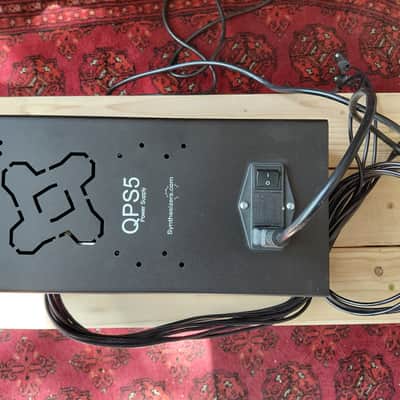 Synthesizers.com QPS5 Desktop Power Supply image 2