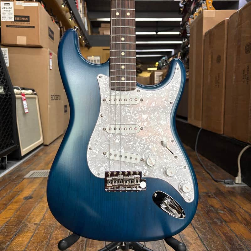 Fender Cory Wong Stratocaster Sapphire Blue Transparent w/Molded Hard Case