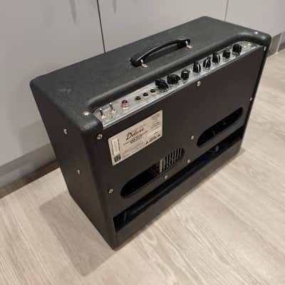 Fender Hot Rod Deluxe 40-Watt 1x12" Guitar Combo Made In USA image 2