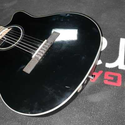 Ovation Celebrity Standard Mid-Depth Acoustic-Electric Guitar Black image 3