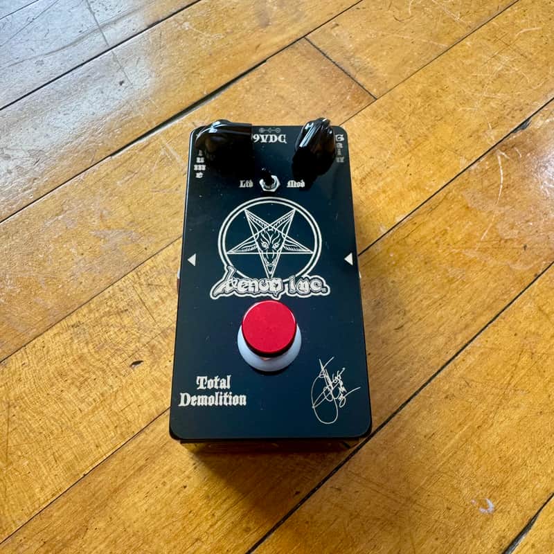 AMM Amplified Total Demolition V2 - Limited Edition 1 of 50 - Venom Inc Tony Dolan Signature image 1