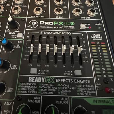 Mackie ProFX16v2 16-Channel 4-Bus Effects Mixer 2015 - 2019 - Black image 3