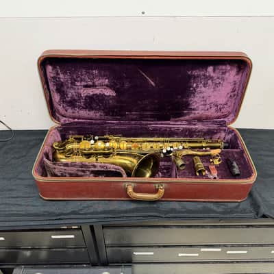 Vintage Selmer Paris Mark VI Tenor Sax Saxophone with Original Case and Mouthpiece Original Lacquer Just Re-Padded 1958 image 1