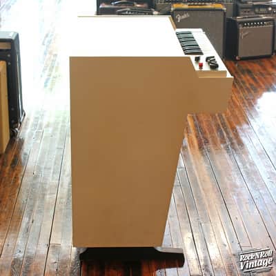 Streetly Electronics Mellotron M400 White image 6