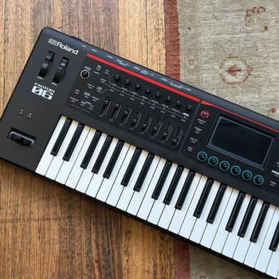 Roland FANTOM 06 61-Key Synthesizer Keyboard w/ Synth Action & Colour Touchscreen image 2