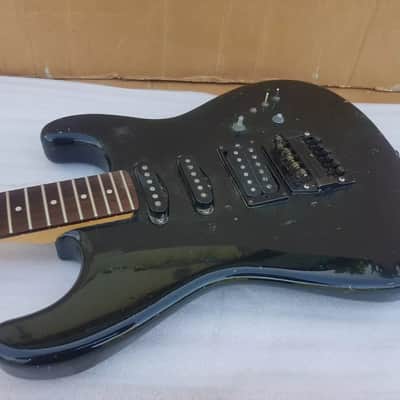 1986 SQUIER by FENDER STRATOCASTER - 24 3/4" SHORT SCALE - RARE image 2