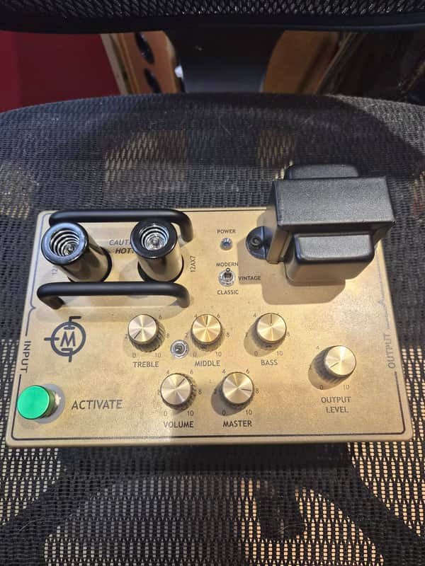 Malin Amplification M-Type Preamp Pedal