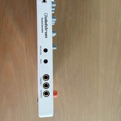 Elektron Model:Samples 2019 - 2020 - White image 2